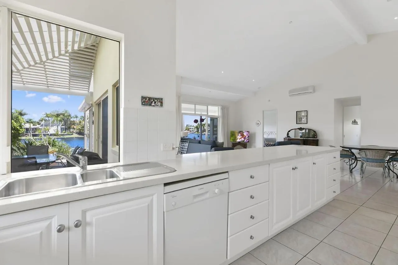 Willa 11 Seamount Quay Noosa Waters Noosaville Australia
