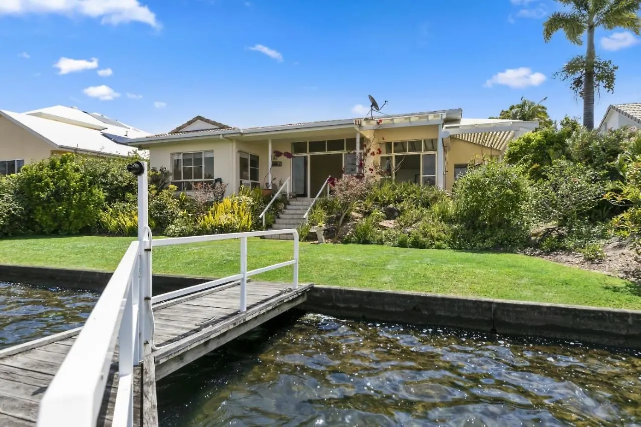 Willa 11 Seamount Quay Noosa Waters Noosaville